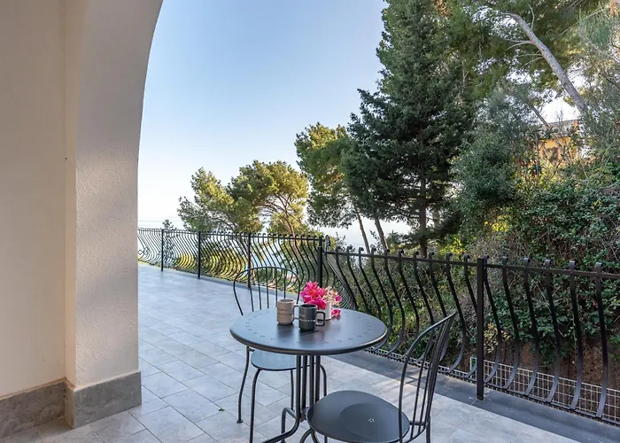 Con Accesso Al Mare E Vista Mozzafiato Villa *