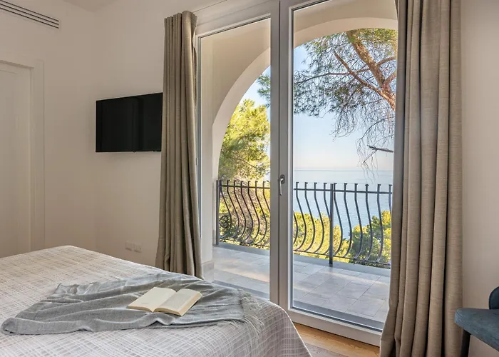 Villa Con Accesso Al Mare E Vista Mozzafiato