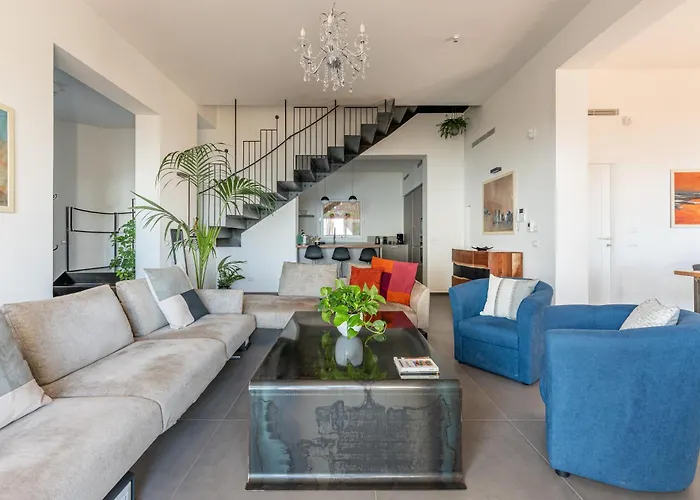 Con Accesso Al Mare E Vista Mozzafiato Villa Palermo