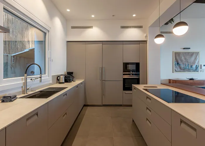 Con Accesso Al Mare E Vista Mozzafiato