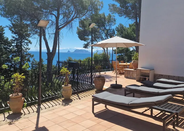 Con Accesso Al Mare E Vista Mozzafiato Villa *